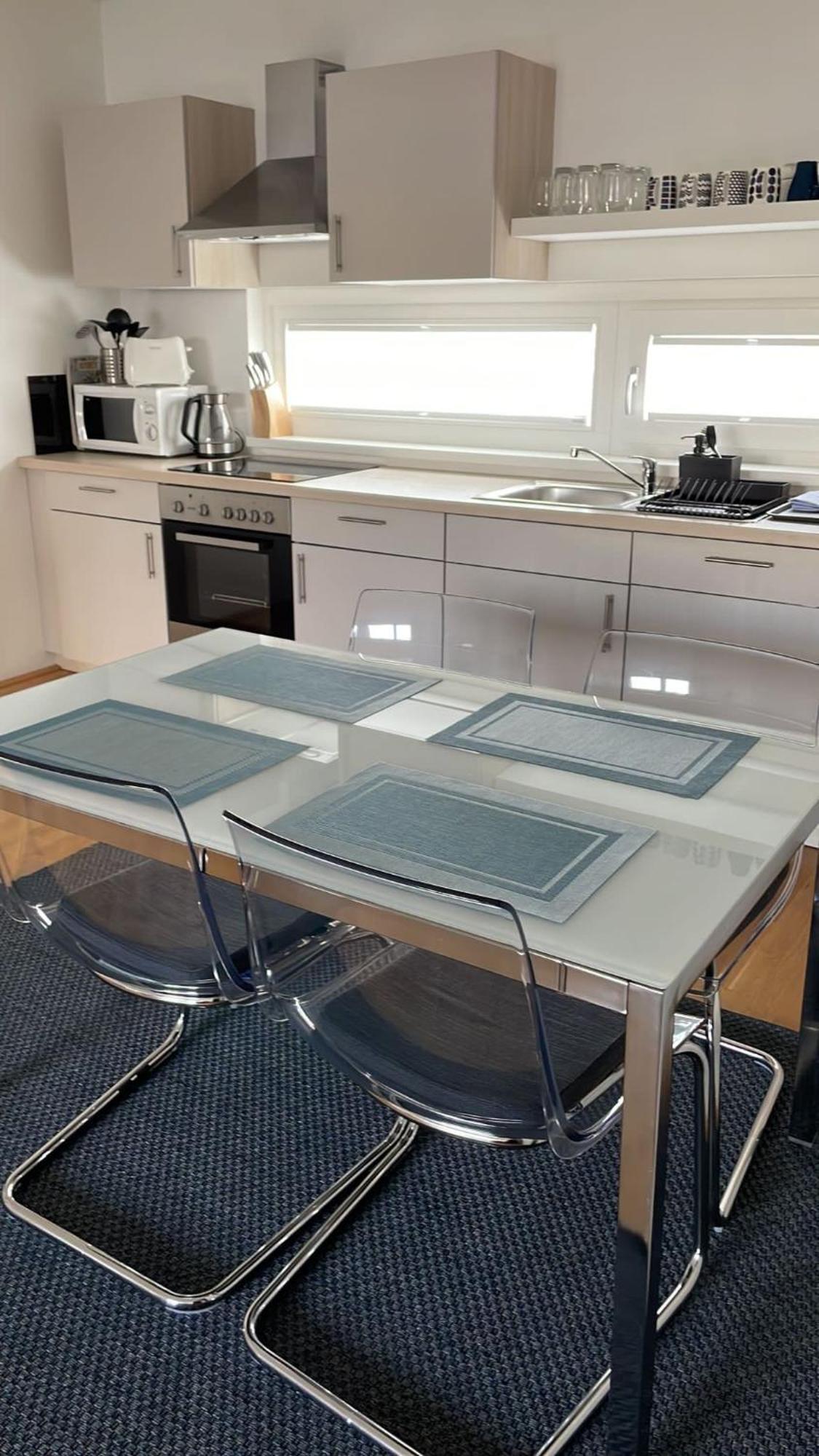 2 Bedroom Apartment Next To Metro U1 And Garage Parking 비엔나 외부 사진